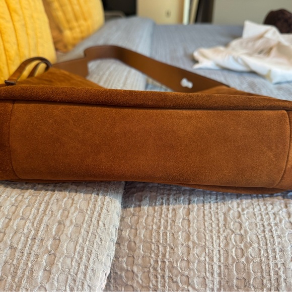 Tory Burch Romy Shoulder Bag Caramel Suede - Picture 6 of 7